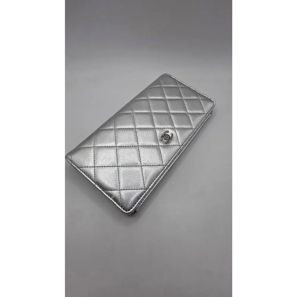 Chanel Silver-tone Interlocking CC Yen Wallet Bifold Wallet